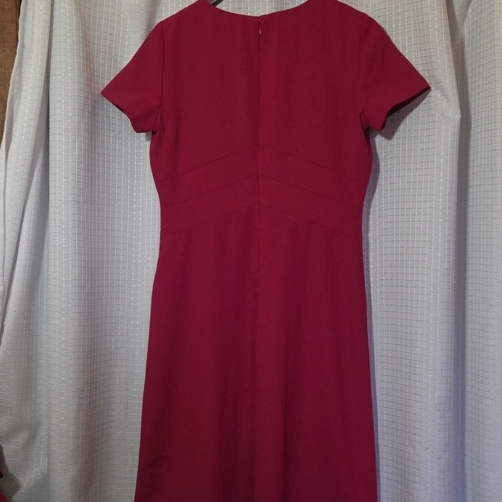 The East 5th EUC Women's Size 10 Fuchsia Sheath Dress Fully Lined - Picture 3 of 9